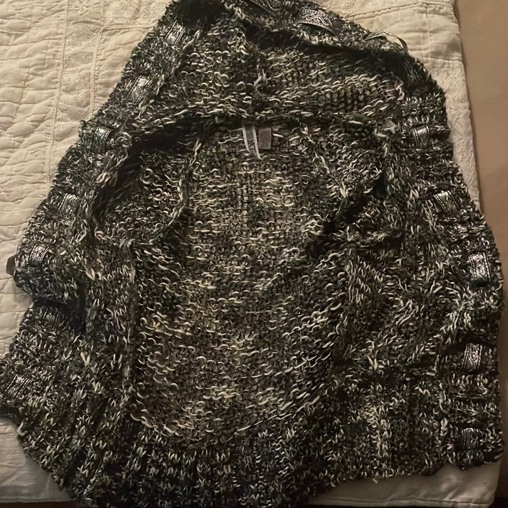 BKE sweater